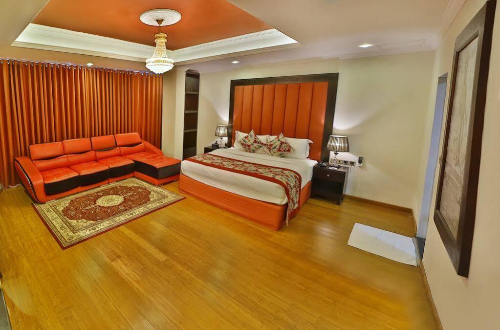 Earl'S Red Colombo Hotel Exterior foto